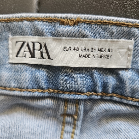 Jeans - Picture 3 of 3